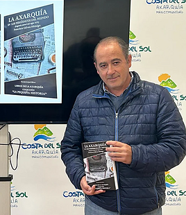 Francisco Gálvez at the launch of his book in Torre del Mar.