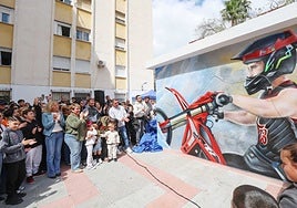 A man killed in a motorbike accident has been honoured with a mural in the Plaza de Toros neighbourhood in Marbella