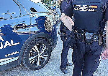 Fuengirola hotel robbery: police look for suspect who held receptionist at gunpoint