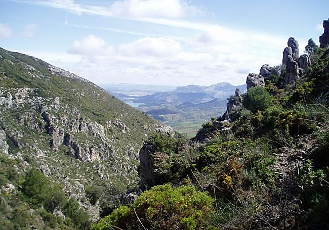 Geological formations on the first zigzag ascent