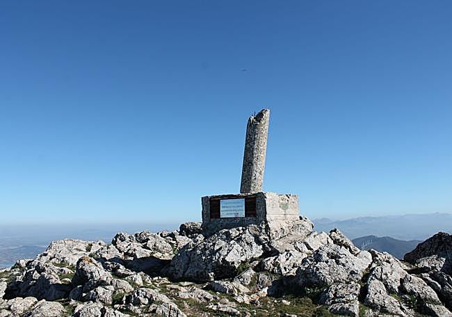 Valdivia Peak, popularly known as El Grajo