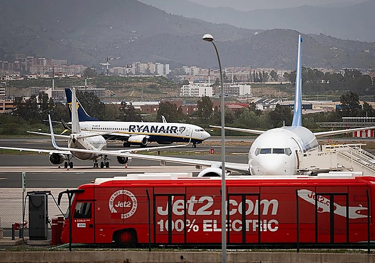 Do flights at Malaga Airport depart on time?