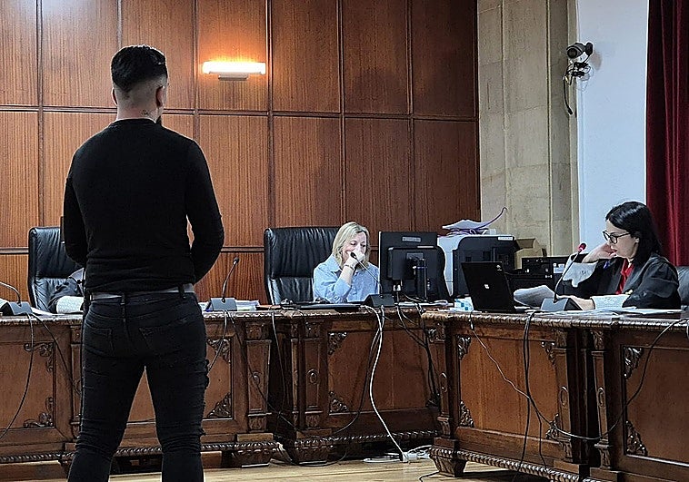 'I am not a monster': man on trial for locking his partner and daughter in their Linares home for a week