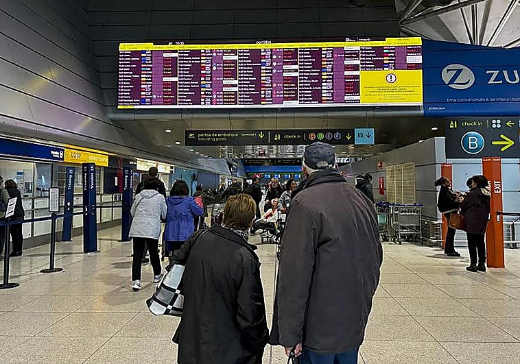 Airlines start to suspend flights due to rising fuel costs: what rights do passengers have?