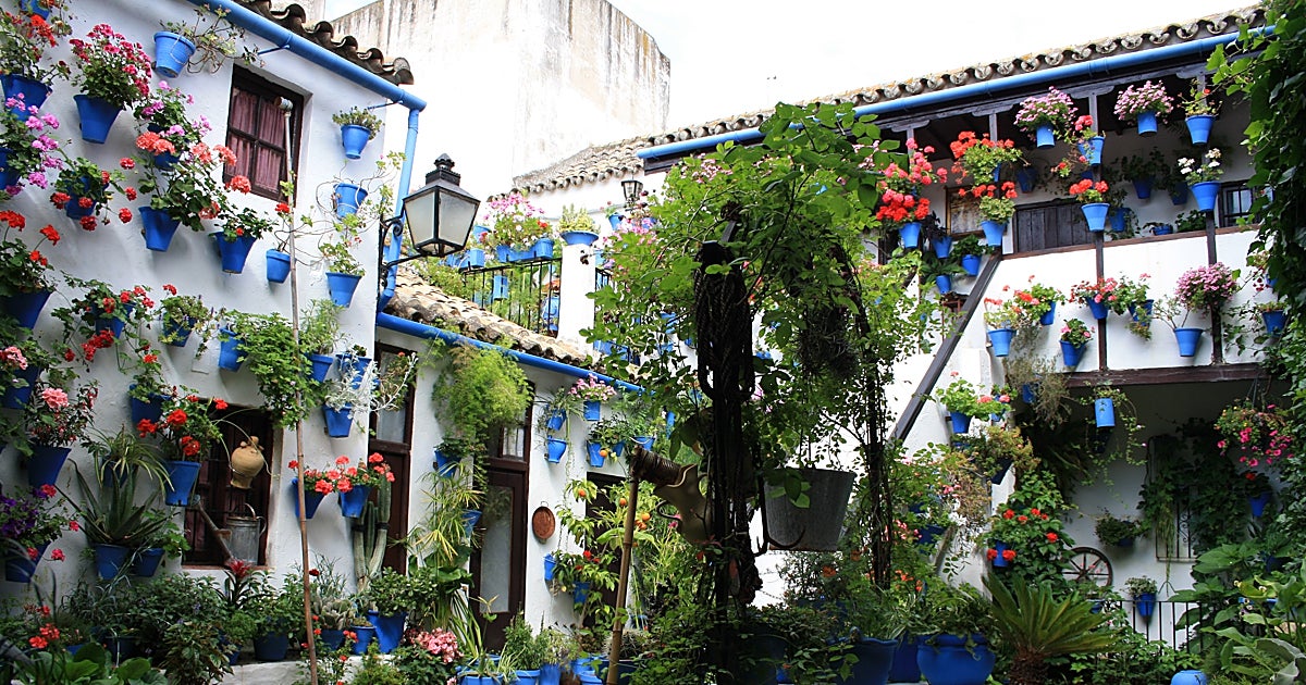 Cordoba gears up for for one of its most distinctive spring traditions in May