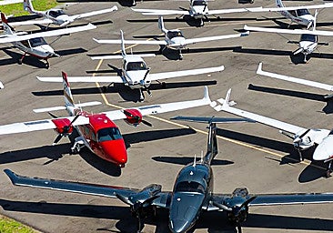 One Air has the largest and most advanced fleet of Diamond, Cirrus and Tecnam training aircraft in Spain.