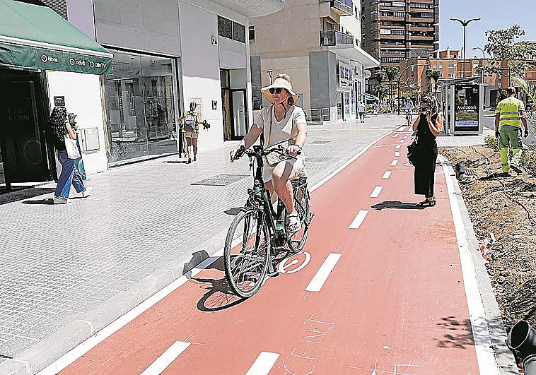 Malaga improves urban bike lanes before launching public rental service
