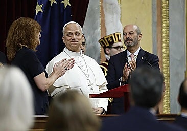 Pope Leo XIV receives seven-minute standing ovation following his speech in the lower house