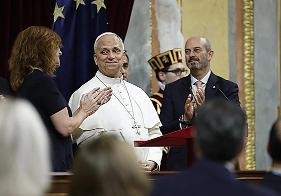 Pope Leo XIV receives a standing ovation following his speech in the Congreso in Madrid.