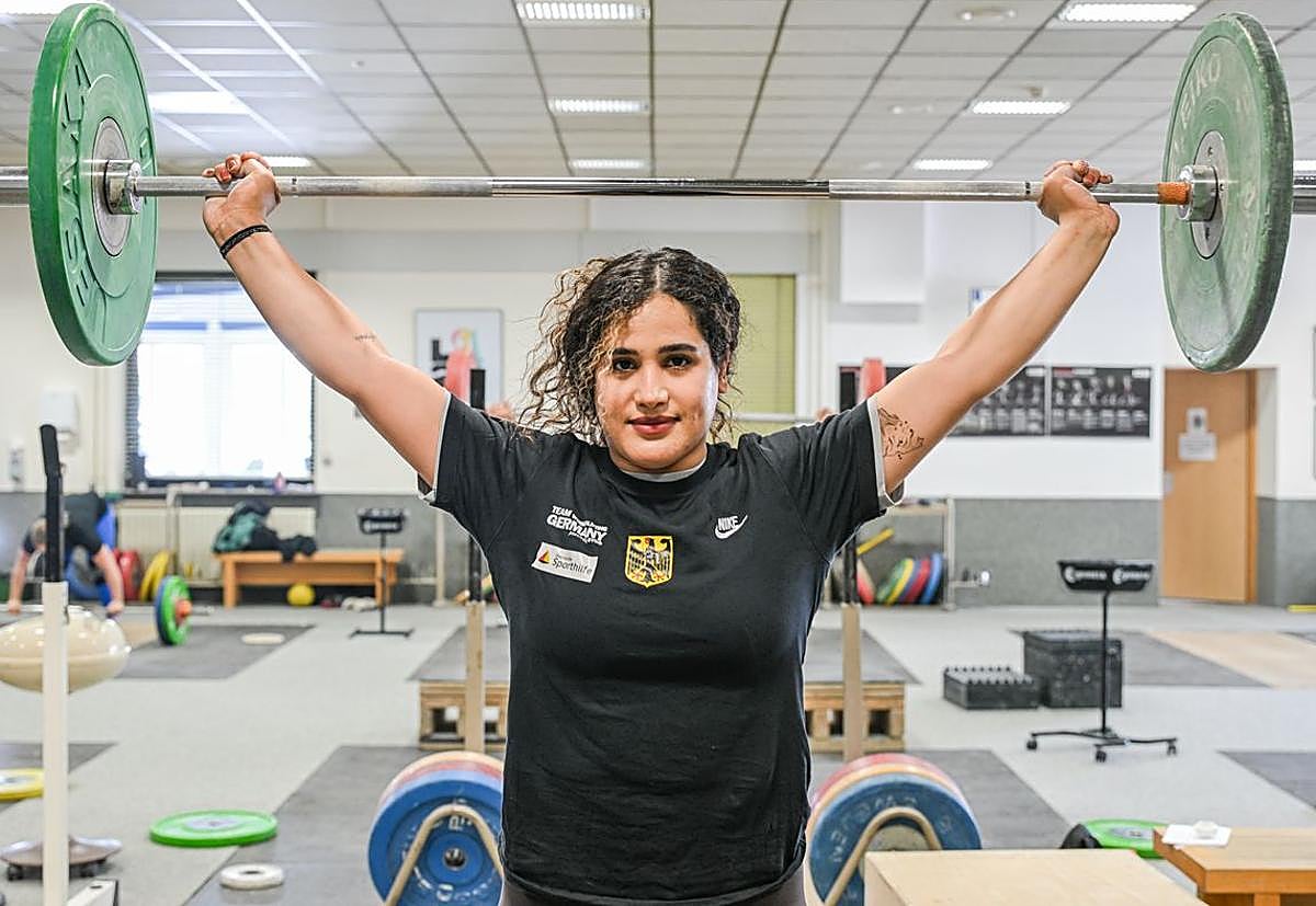 Women and weights: the evidence behind strength and longevity
