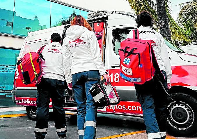 Emergency Medical Technician (EMT) – Martín Garrido, Nurse: Elisa Alonso & Doctor Manuela Gonzalez.