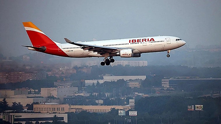 Spanish airline Iberia changes hand luggage terminology but maintains size and weight