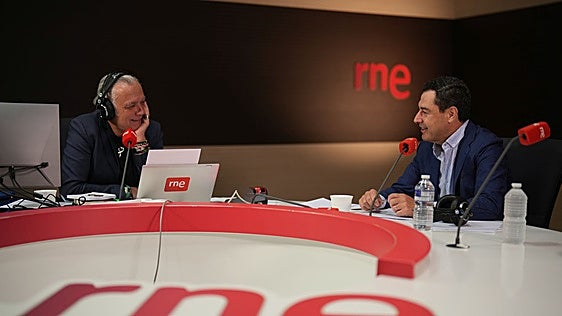Andalusian regional president calls for national elections after parliament rejects the housing decrees