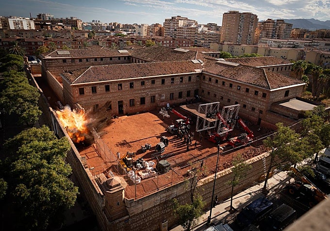 The moment of the explosion simulating a drone attack on the former Cruz del Humilladero prison.