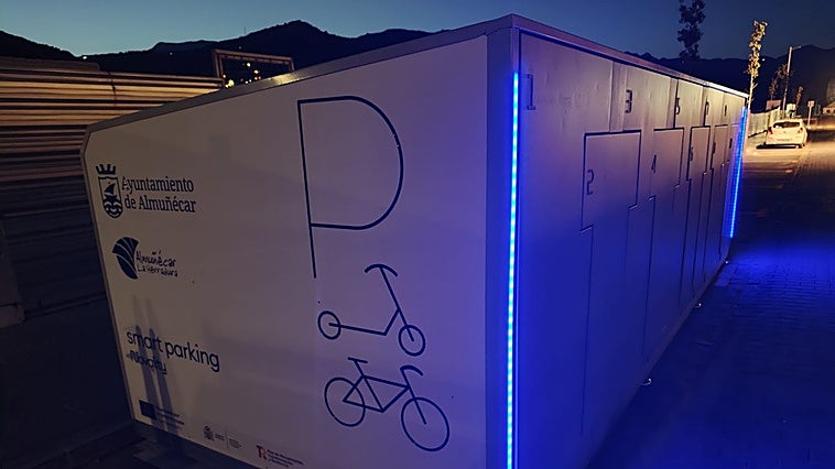 Almuñécar installs smart parking facilities for bicycles and scooters