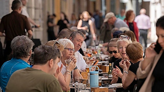 Foreign tourists spent a record 7.8 billion euros in Andalucía up to May