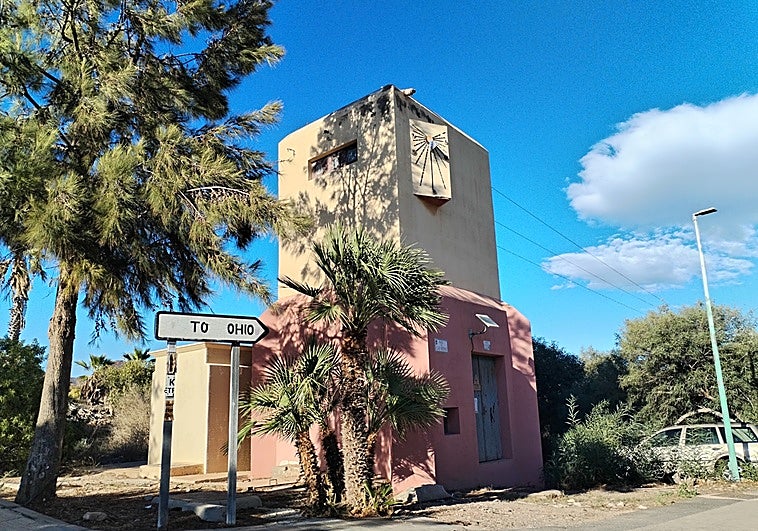 'To Ohio' sign in Rodalquilar.