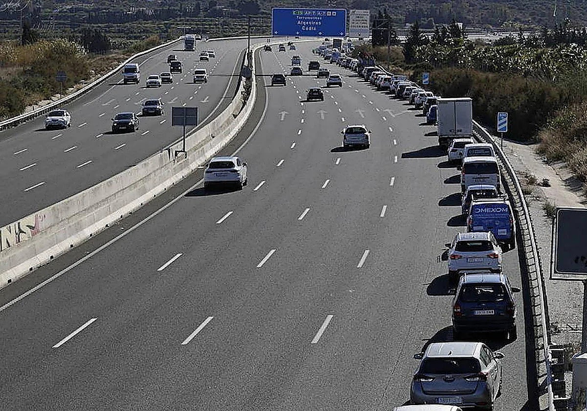 Spain's traffic authorities install cameras and registration number readers on the Malaga outer ring road