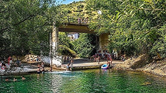 Shelters from the summer temperatures in the Serranía de Ronda