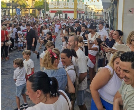 Imagen secundaria 1 - From the balcony to the square.