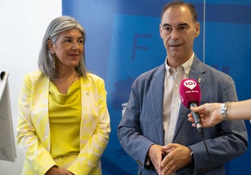 Councillor Áurea Peralta and mayor Juan Antonio Lara.