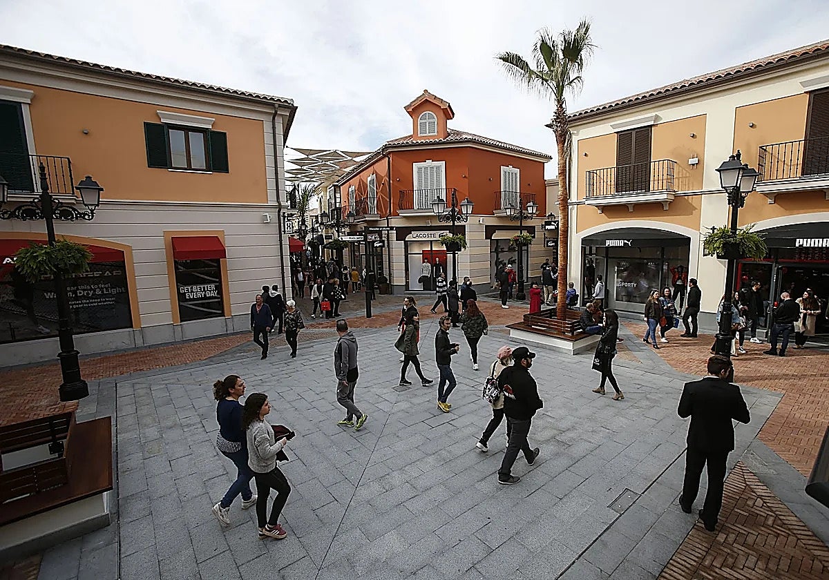 Malaga union warns it will take 'legal action' if Plaza Mayor shops start opening until midnight