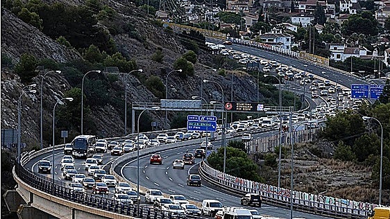 Axarquía town halls demand improved transport options as pressure on existing infrastructure grows