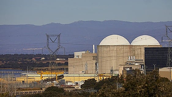 The nuclear safety council gives the go-ahead for the Almaraz power station to remain in operation until 2030