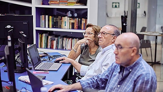 Malaga province offers free activities for senior residents this summer, from boat trip to karaoke