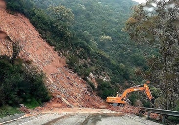 Damage to a road in the interior of the province following last winter’s storms.