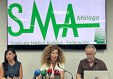 Members of the Malaga medical union during the press conference on Tuesday.