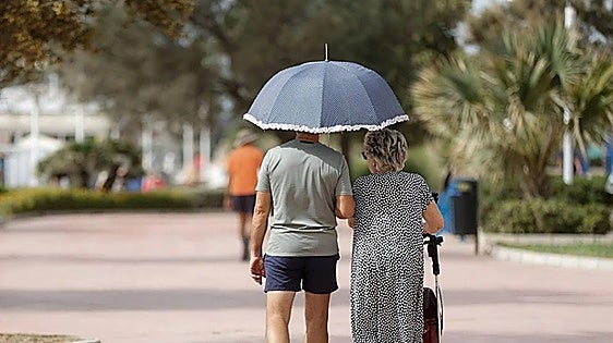 Malaga city expects highs of over 40C this Friday under the amber alert