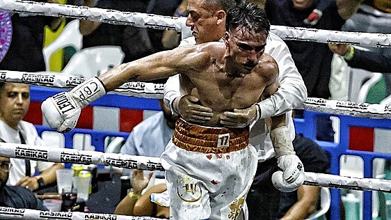 Pablo 'El Bigote' Valverde crowned Spanish lightweight champion after brutal Torremolinos knockout