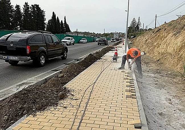 Work on the urban section of the Benahavís road is drawing to a close.