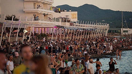 Irish tourist dies in Ibiza after falling ill during bar crawl on eclipse night