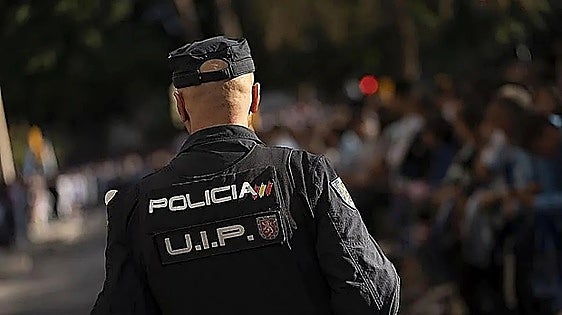 Palma de Mallorca grandmother arrested after her grandson yells for help from fourth-floor balcony