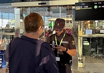 Italy extends border controls for Spain for another 15 days, prompting Spain to respond with similar measure