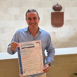 The town hall announces the cultural programme.