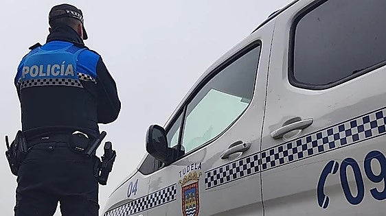 Young Spaniard arrested for allegedly assaulting underage ex-partner in front of their daughter