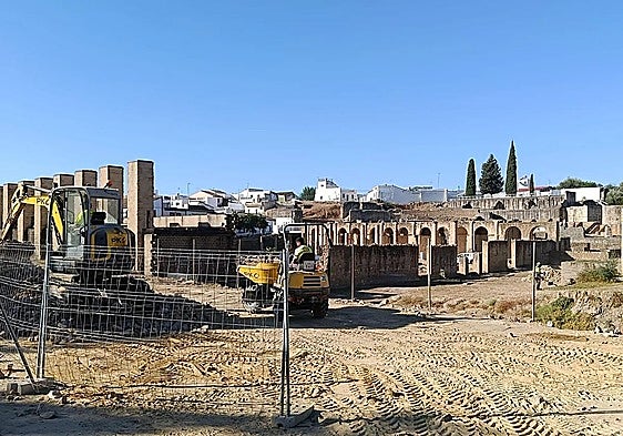 Reconstruction work begins on the stage of the Roman Theatre at Itálica in Seville