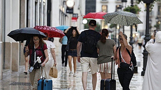 Umbrellas are up in Malaga province: yellow warning for rain this Monday extended to 8pm