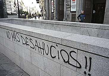 Spain's ruling coalition reaches agreement to approve housing decree