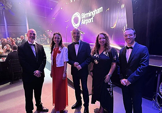 Christian Santos (c) and other guests at the TTG Travel Industry Awards