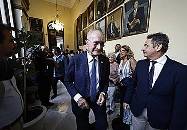 Malaga Mayor Francisco de la Torre, before entering the state of the city debate on Wednesday.
