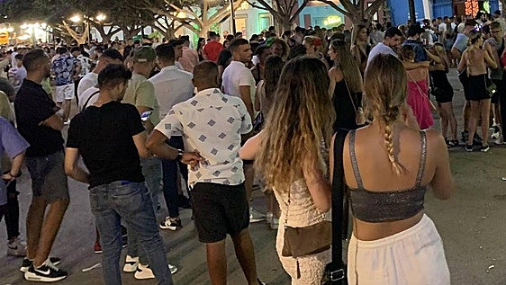 Malaga fair attendees warned about fines of up to 10,000 euros for recording and sharing #papagorda videos of drunk people