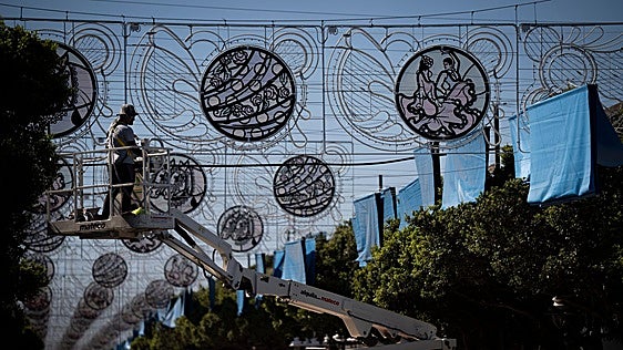 How Malaga builds its mega-fair: Canopies, cabling and a million-piece puzzle