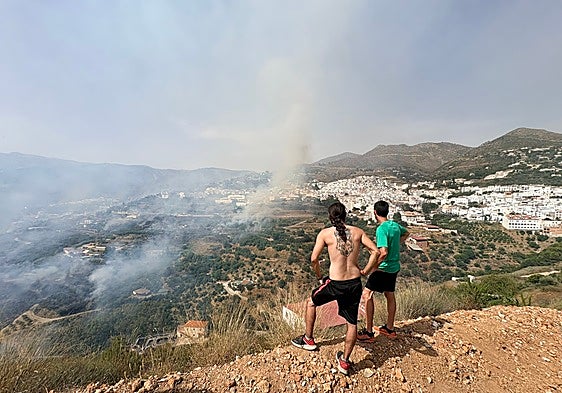 Three Axarquía villages restrict use of fireworks due to risk of wildfires