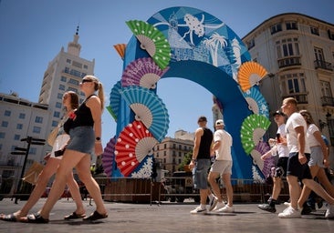 Malaga fair opens with hot weather, very high humidity and risk of rain