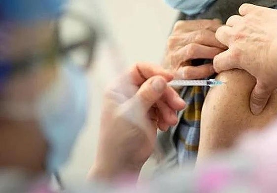Malaga leads trial of Spain's first personalised melanoma vaccine
