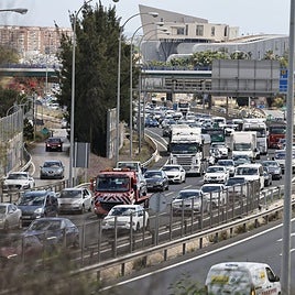 Vehicles travelling along the Ronda Oeste in Malaga.